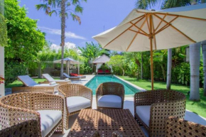 Отель Kamehameha Luxury Villa  Kuta